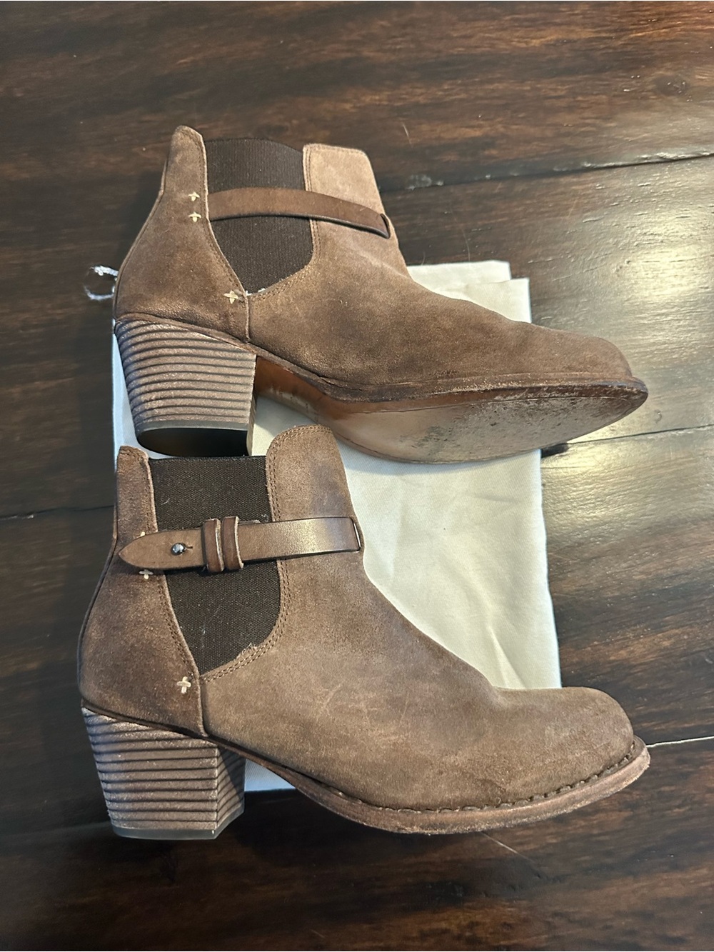 Rag & Bone Women's Brown Suede Ankle Boot with Stacked Heel. Size 39.5. 3”heel